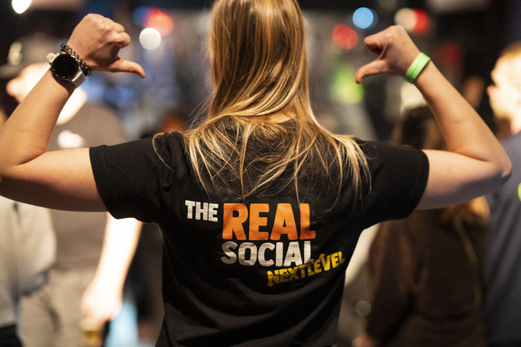 Student die meedeed aan the Real Social